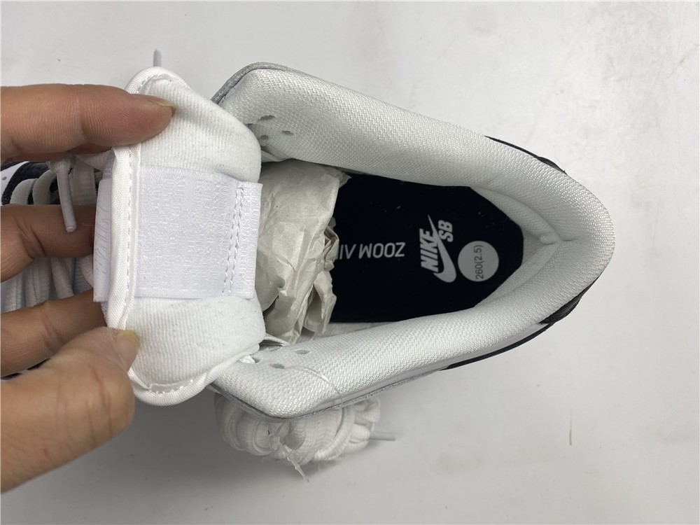 Nike Dunk SB Low “Yin Yang” 313170-023