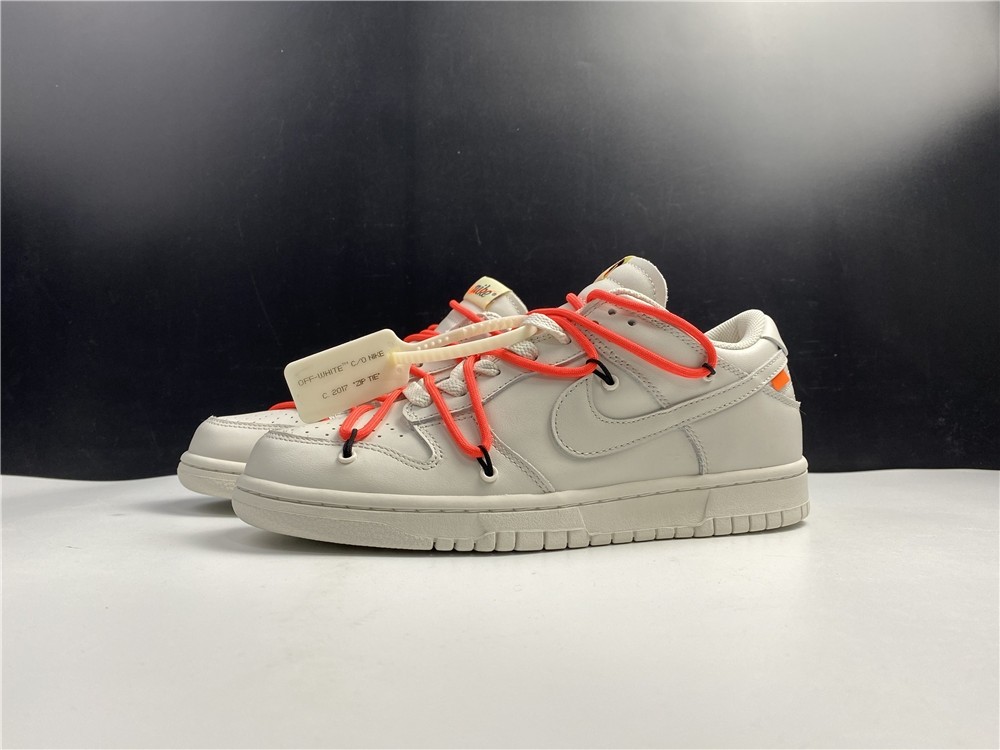 Off-White x Nike Dunk Low CT0856-900