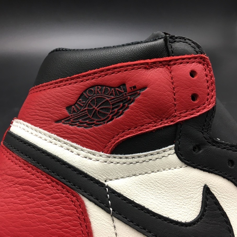 Air Jordan 1 Retro High OG Bred Toe 555088-610