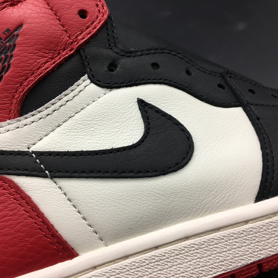 Air Jordan 1 Retro High OG Bred Toe 555088-610