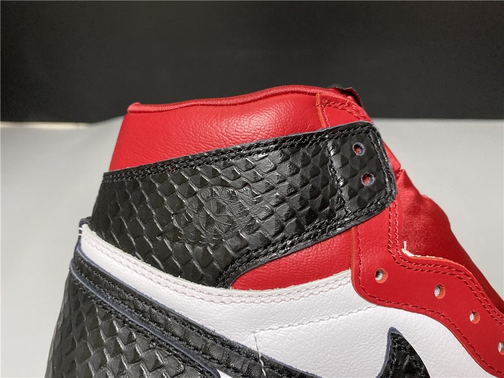 AIR JORDAN 1 HIGH OG “SATIN SNAKE” CD0461-601