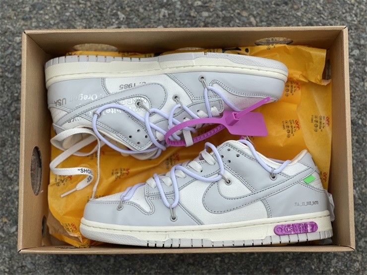 OFF-WHITE x Futura x Nike Dunk Low DM1602-118