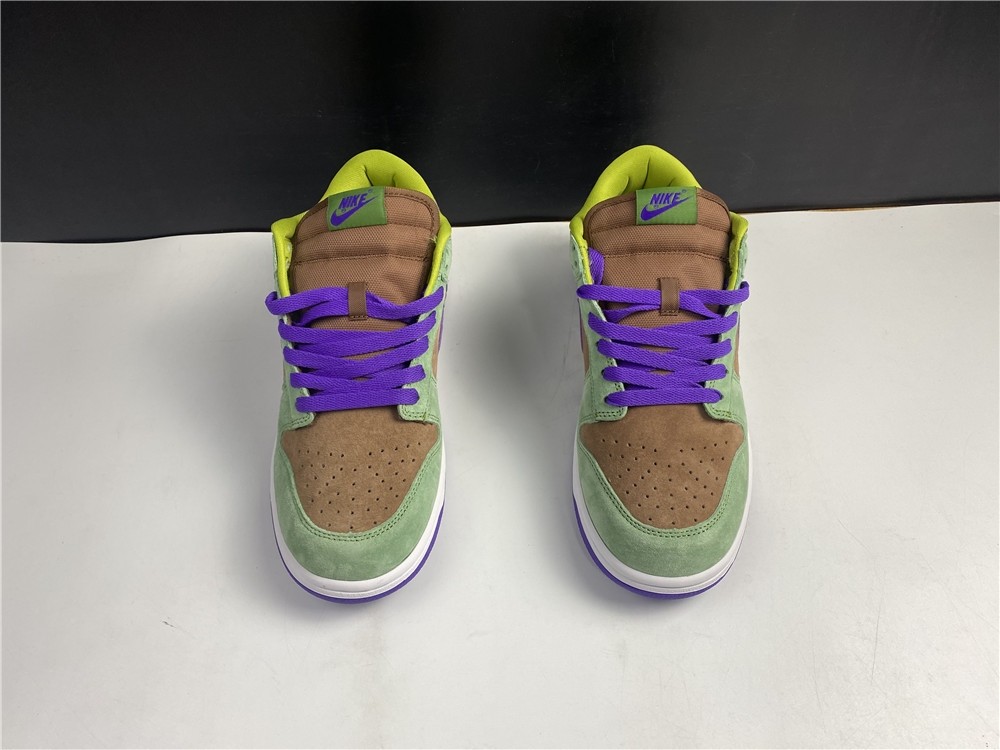 Nike SB Dunk Low SP “Veneer” DA1469-200