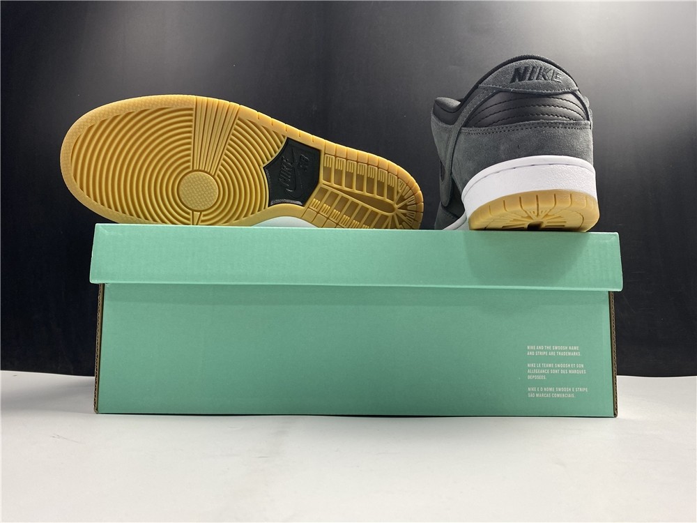 NIKE SB DUNK LOW TRD AR0778-001