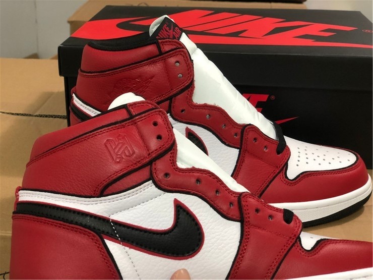 Air Jordan 1 Bloodline 2.0 555088-129