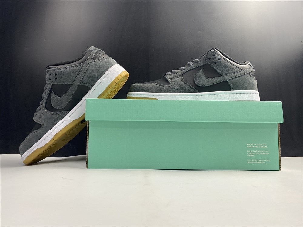 NIKE SB DUNK LOW TRD AR0778-001