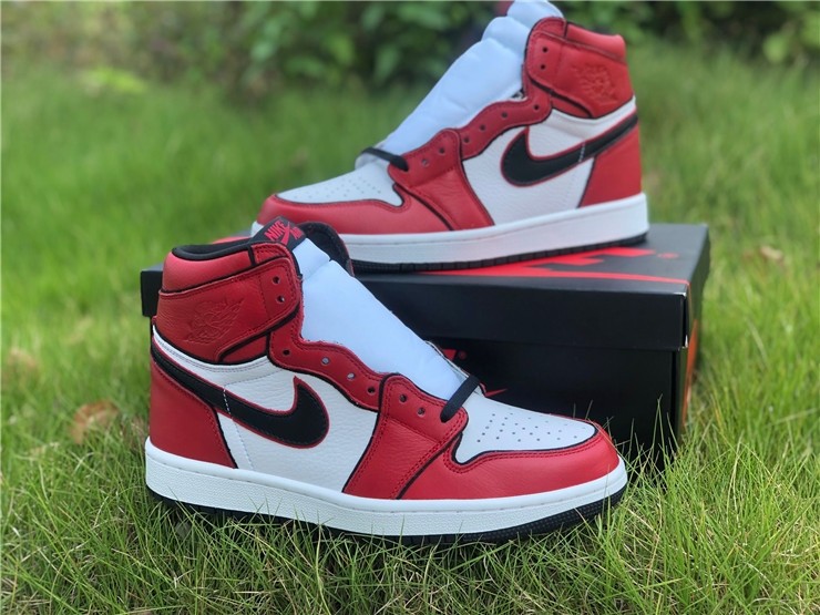 Air Jordan 1 Bloodline 2.0 555088-129