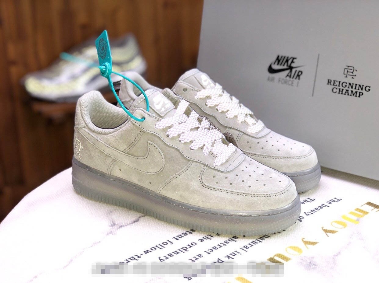 Air Force 1 07 LV8 Suede AF1 AA1117-188