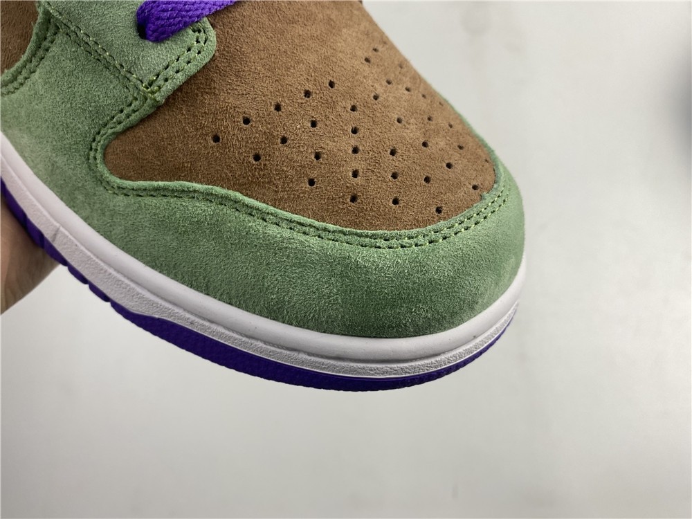 Nike SB Dunk Low SP “Veneer” DA1469-200