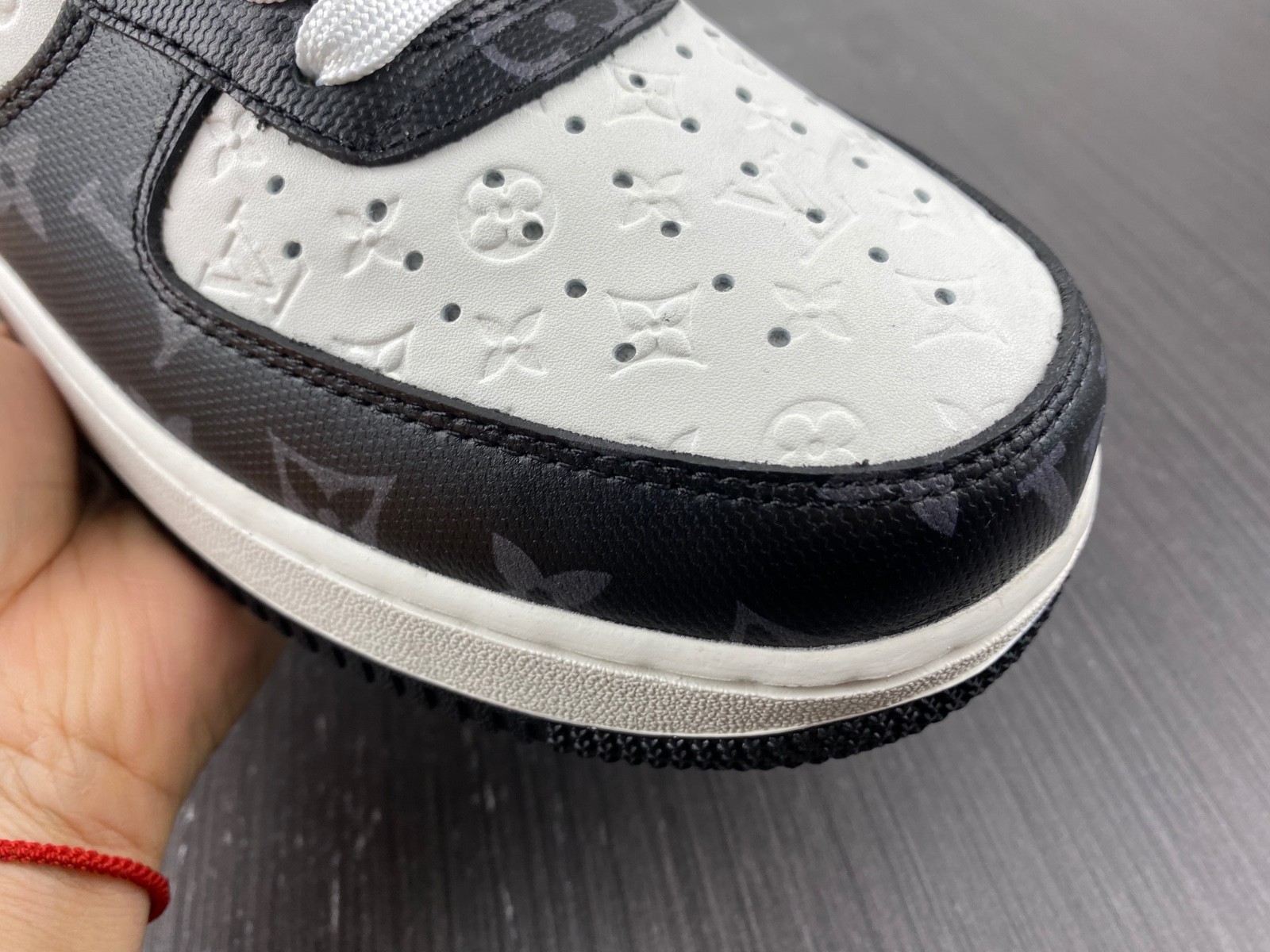 L-V x Nike Air Force 1 black and white. MS0232