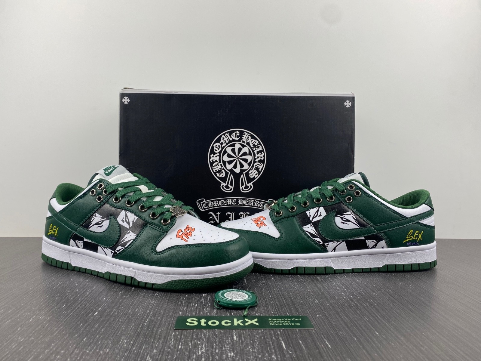 NIKE DUNK LOW Ch**me He**ts Matty Boy Sex records DD1391-101