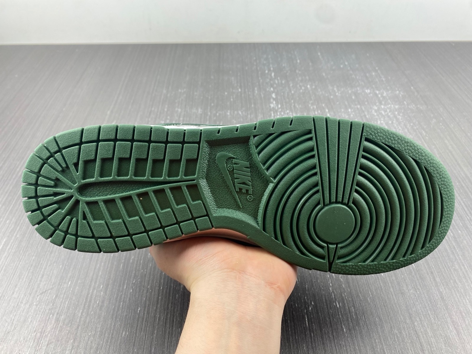 NIKE DUNK LOW Ch**me He**ts Matty Boy Sex records DD1391-101