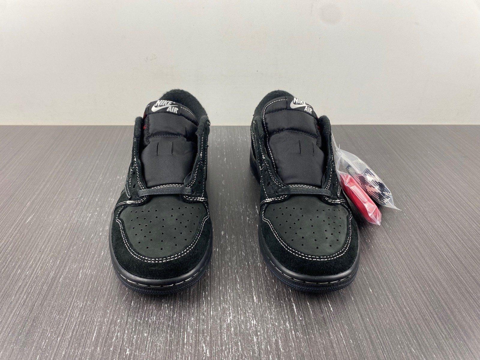 TRAVIS SCOTT X AIR JORDAN 1 LOW OG SP "BLACK PHANTOM" DM7866-100