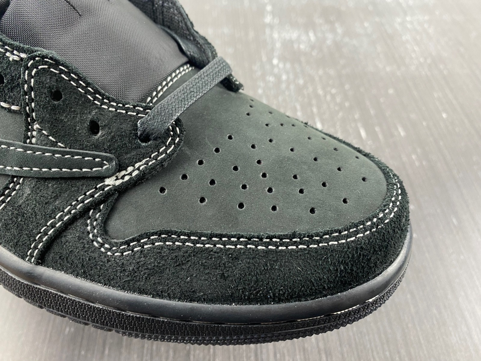 TRAVIS SCOTT X AIR JORDAN 1 LOW OG SP "BLACK PHANTOM" DM7866-100