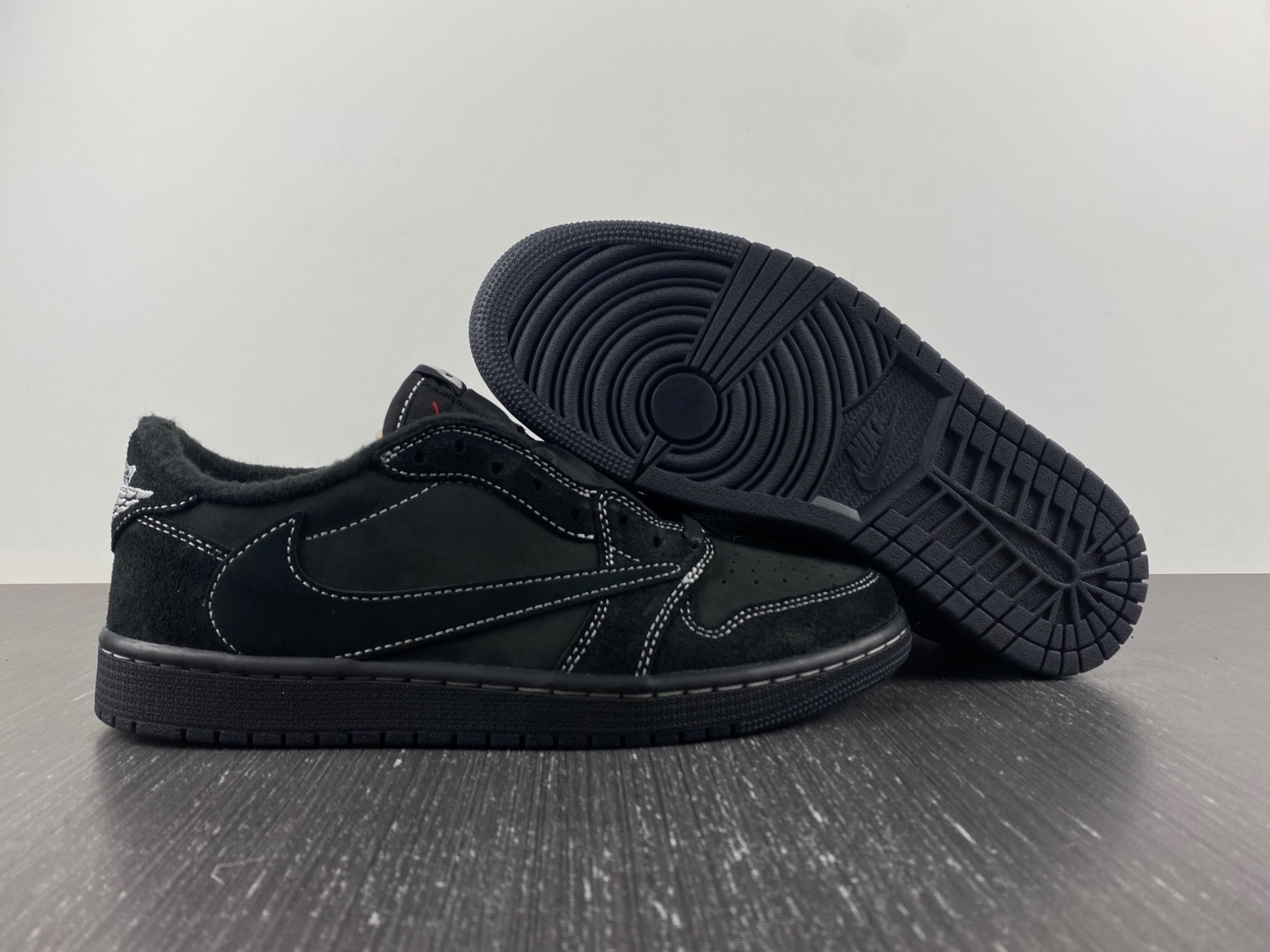 TRAVIS SCOTT X AIR JORDAN 1 LOW OG SP "BLACK PHANTOM" DM7866-100
