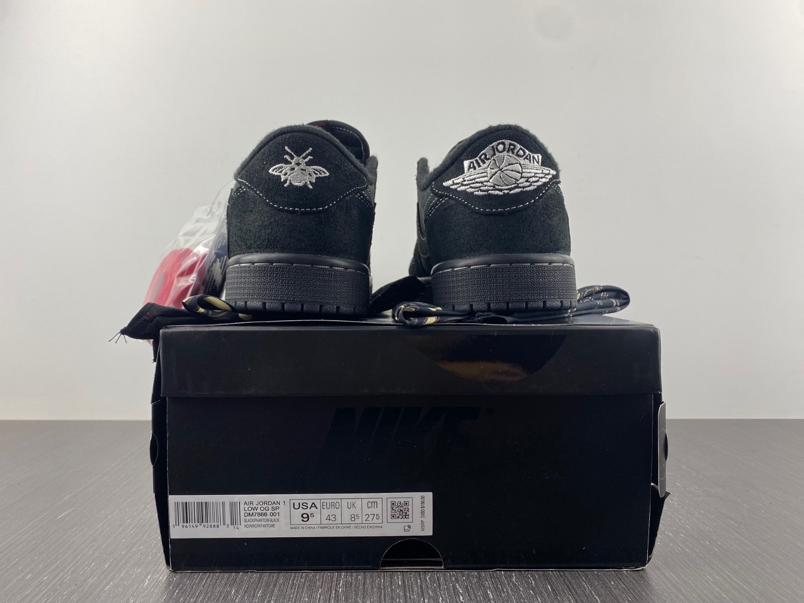 TRAVIS SCOTT X AIR JORDAN 1 LOW OG SP "BLACK PHANTOM" DM7866-100