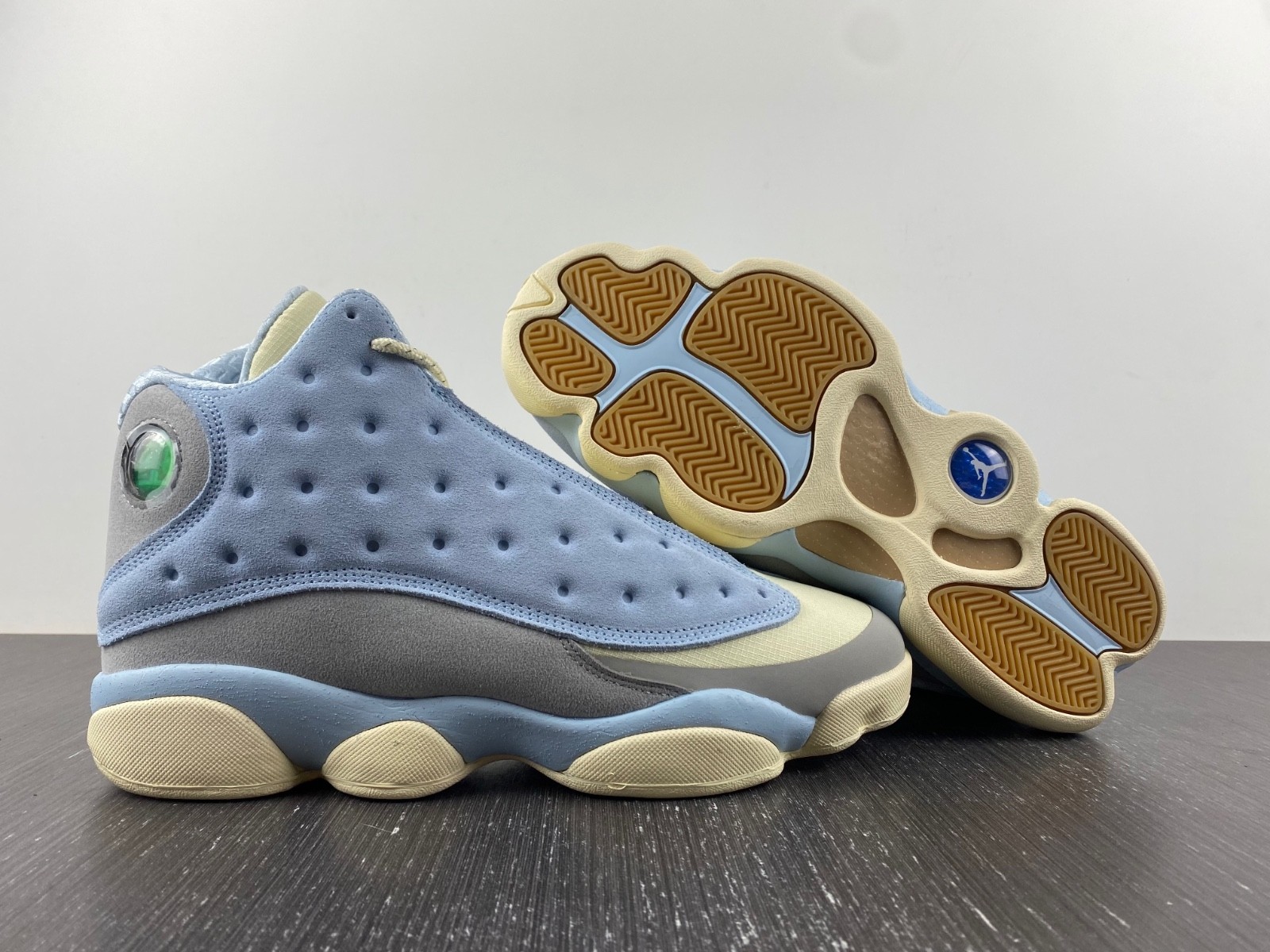 SoleFly x Air Jordan 13 DX5763-100