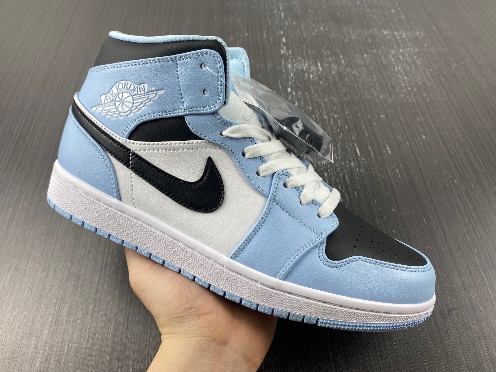 Air Jordan 1 Mid Ice Blue (GS) - 555112-401