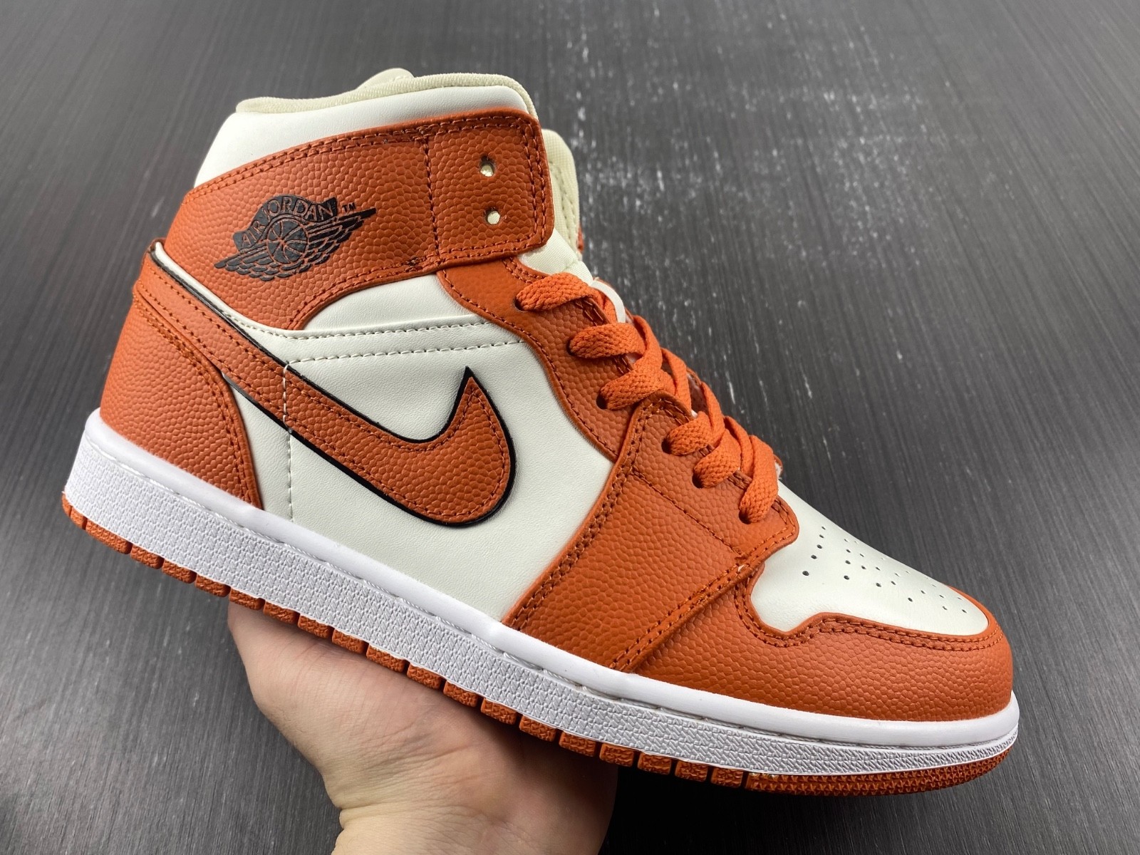 Air Jordan 1 Mid "Sport Spice" DV1302-100