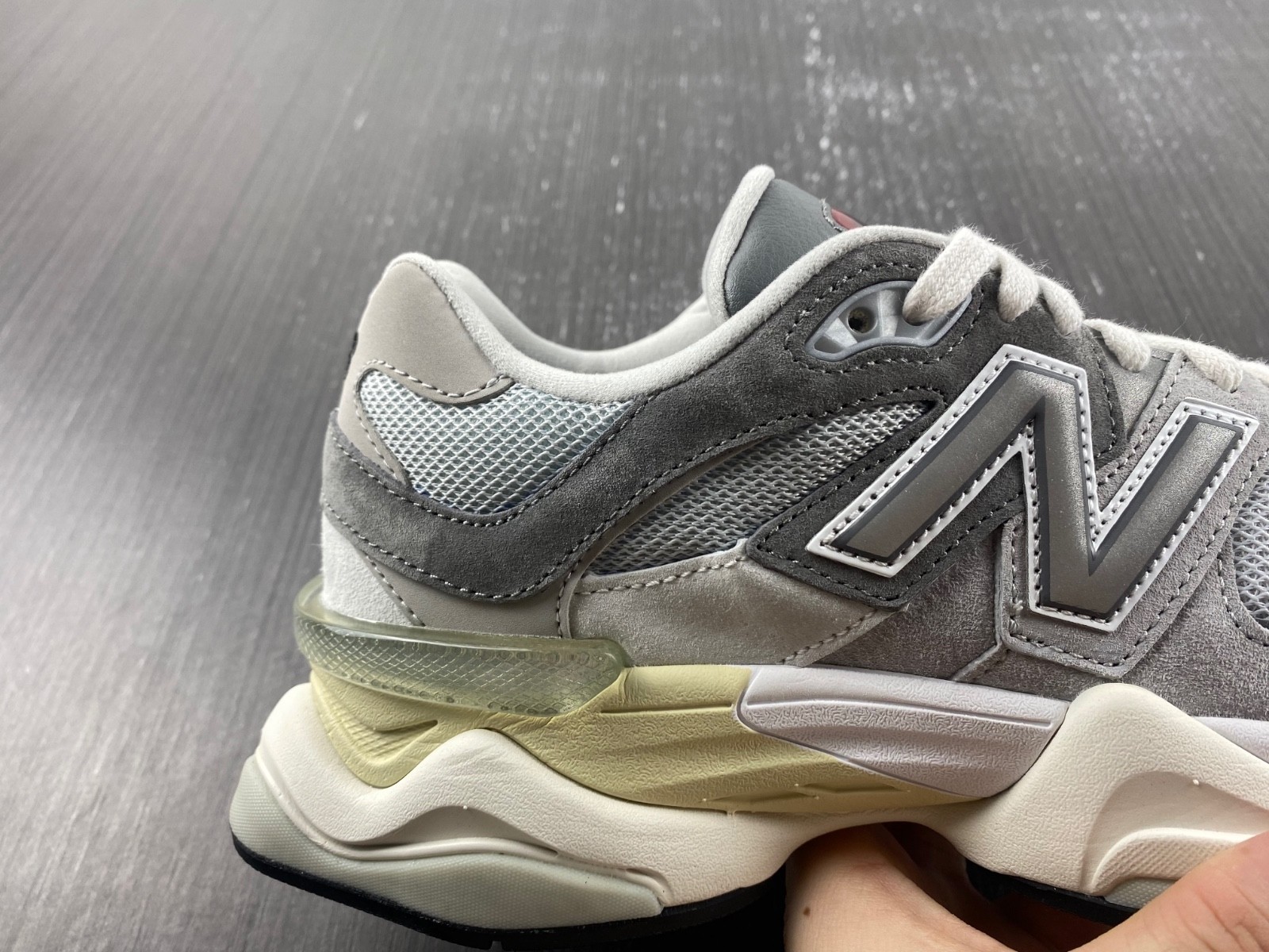NEW BALANCE  Rain Cloud Grey - U9060GRY