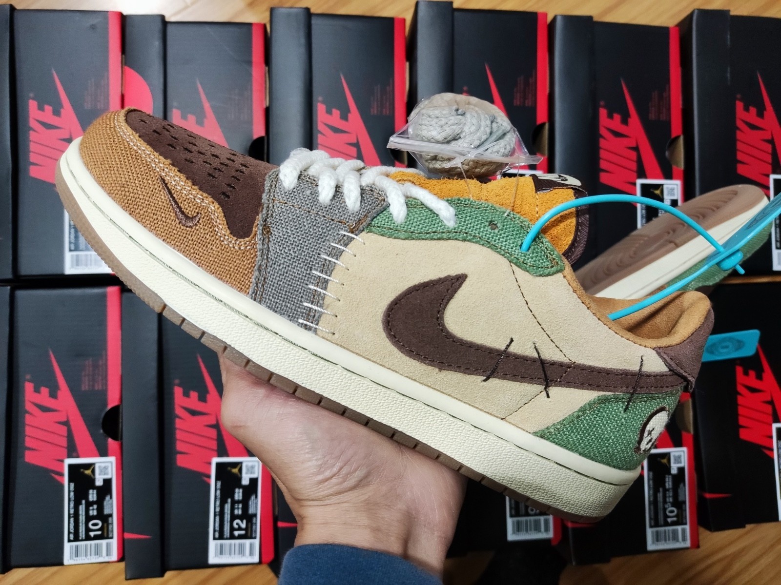 Air Jordan 1 Retro Low OG Zion Williamson Voodoo DZ7292-200