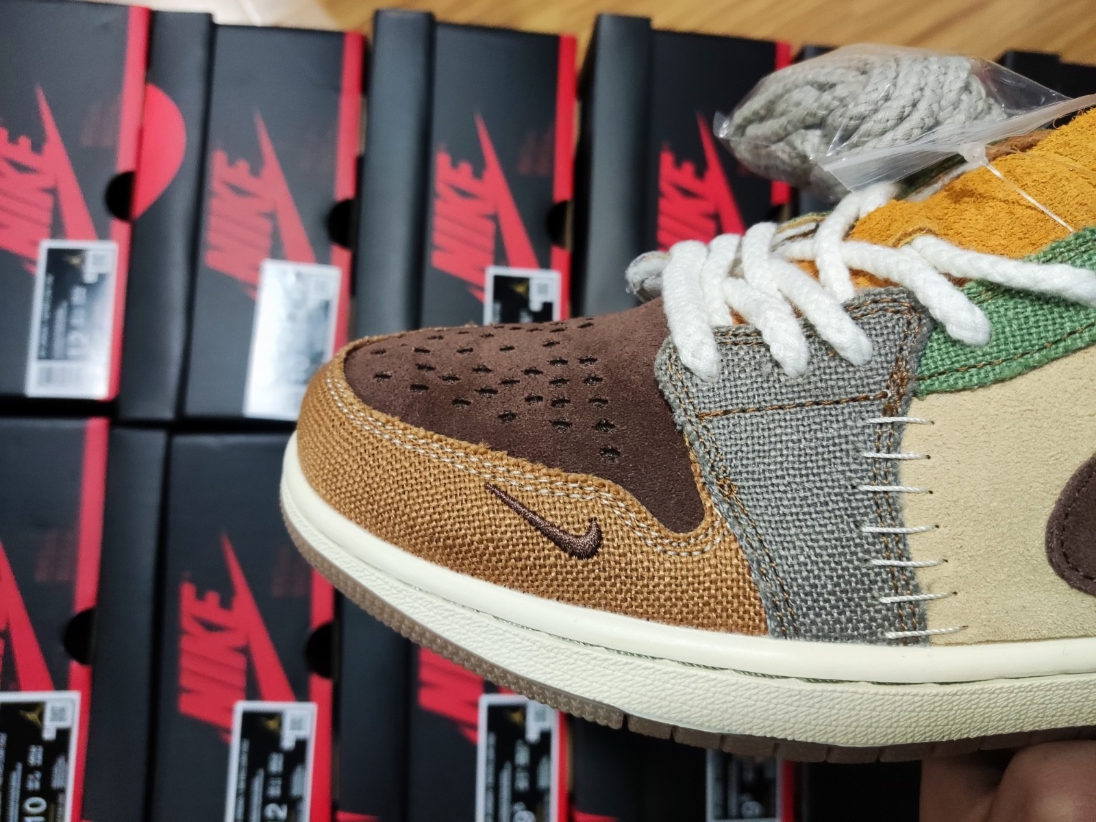 Air Jordan 1 Retro Low OG Zion Williamson Voodoo DZ7292-200