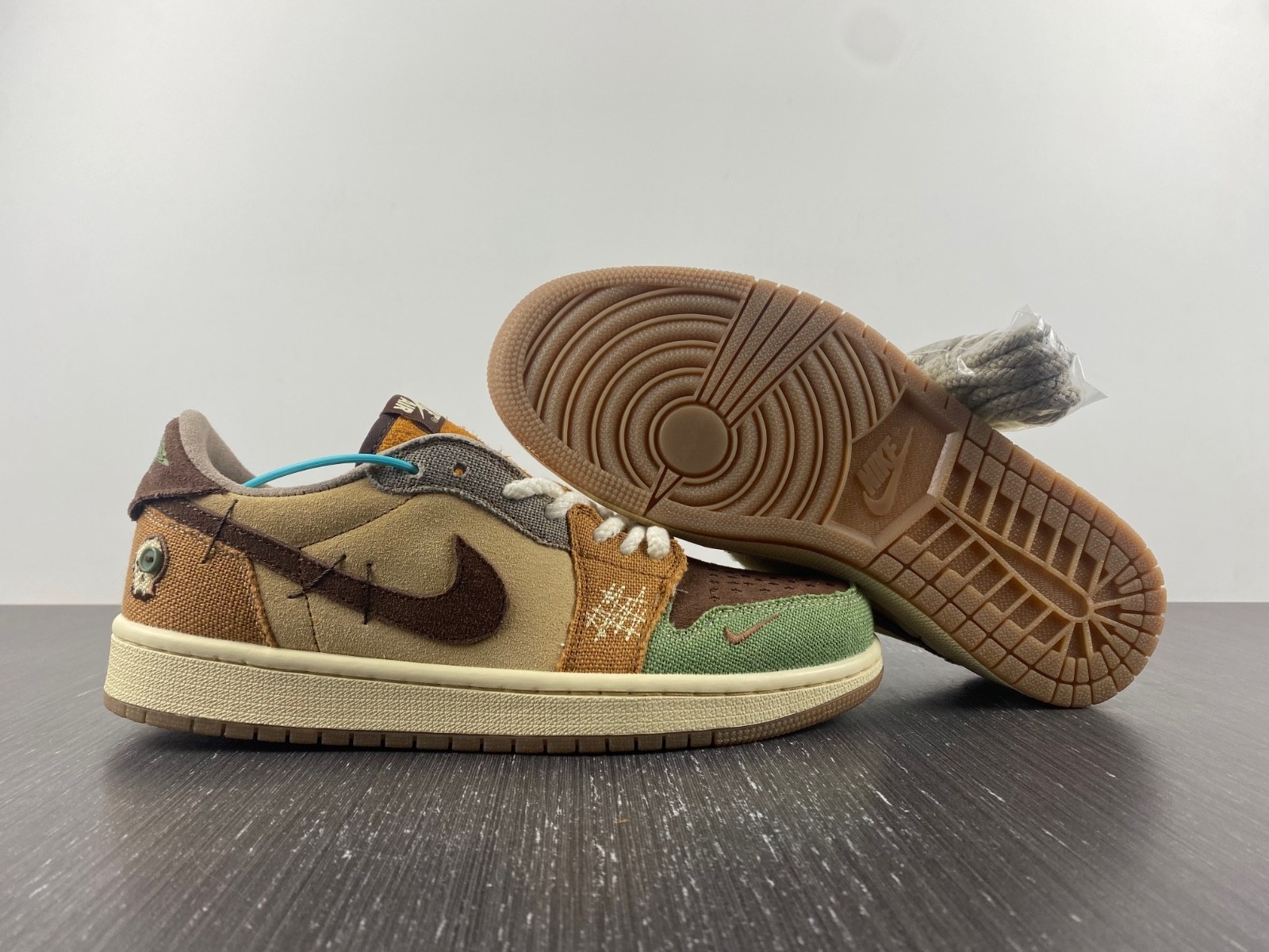 Air Jordan 1 Retro Low OG Zion Williamson Voodoo DZ7292-200