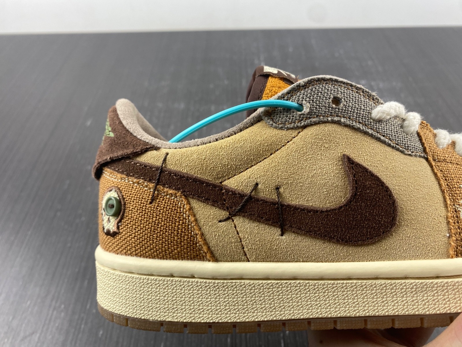 Air Jordan 1 Retro Low OG Zion Williamson Voodoo DZ7292-200