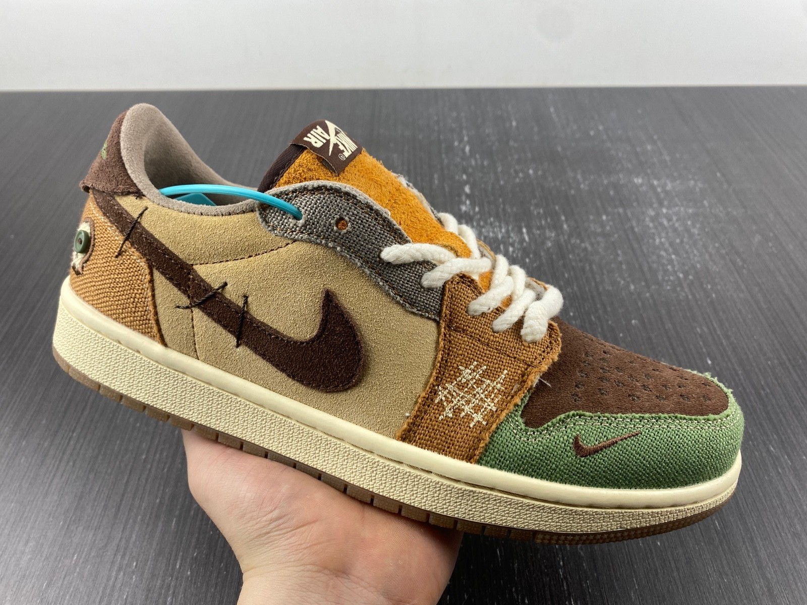 Air Jordan 1 Retro Low OG Zion Williamson Voodoo DZ7292-200