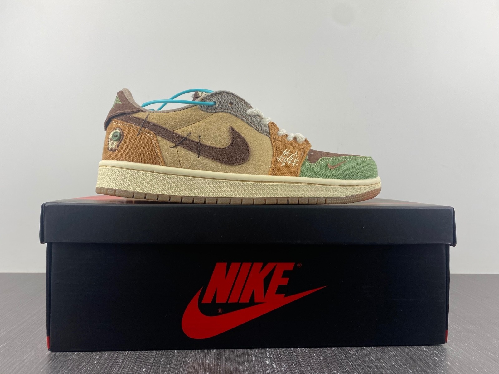 Air Jordan 1 Retro Low OG Zion Williamson Voodoo DZ7292-200