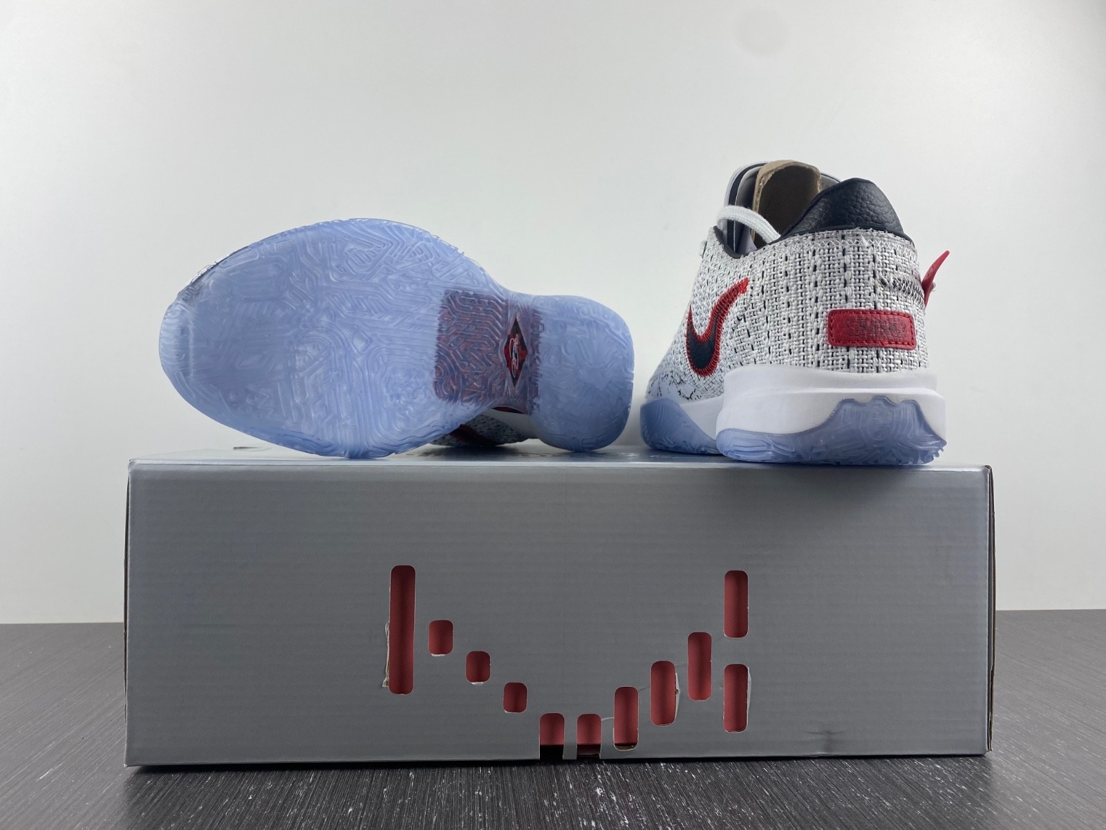 Nike LeBron 20 “The Debut” DJ5423-100