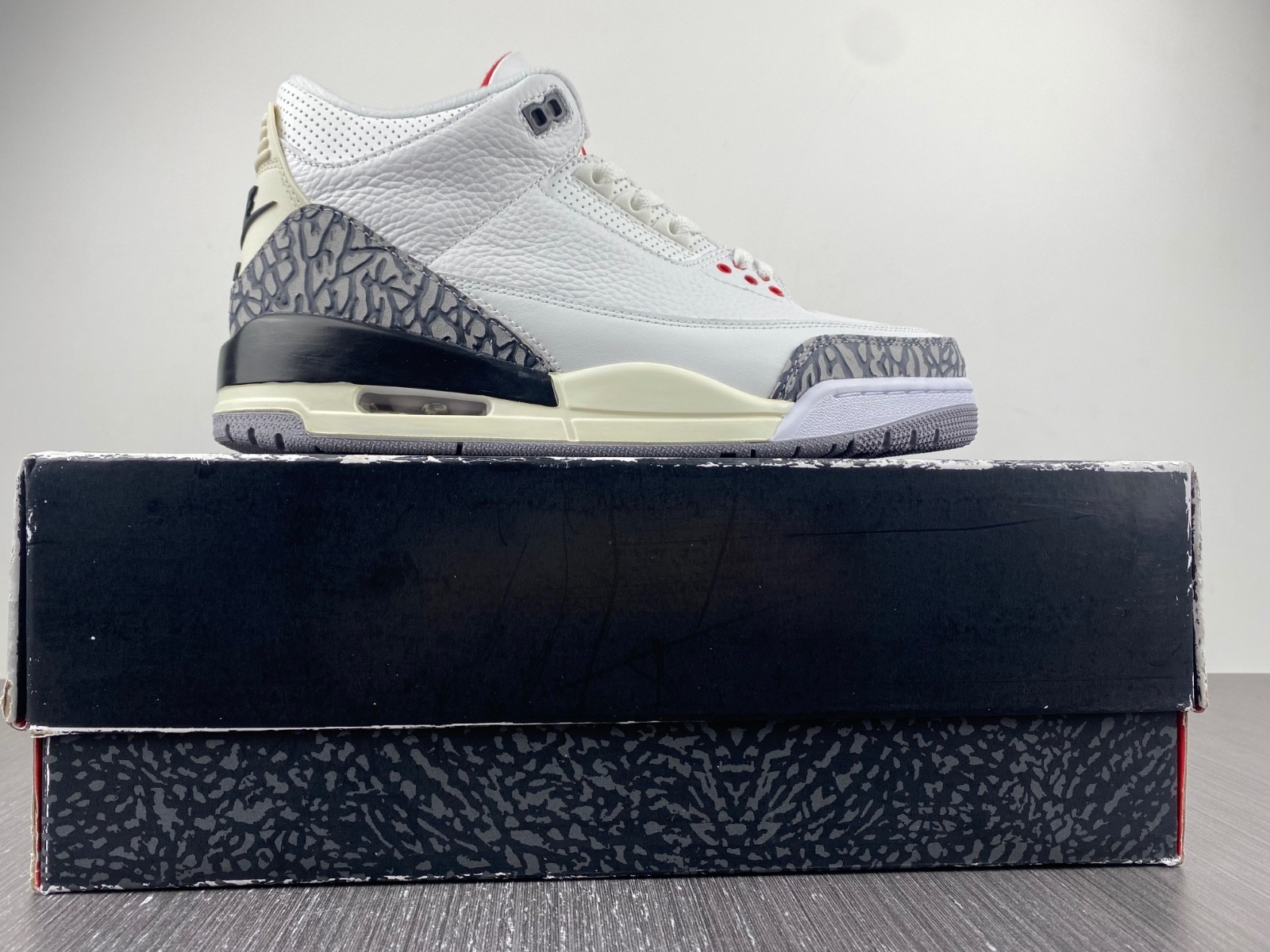Air Jordan 3 "White Cement" Re-Imagined DN3707-100 ( 2023 )