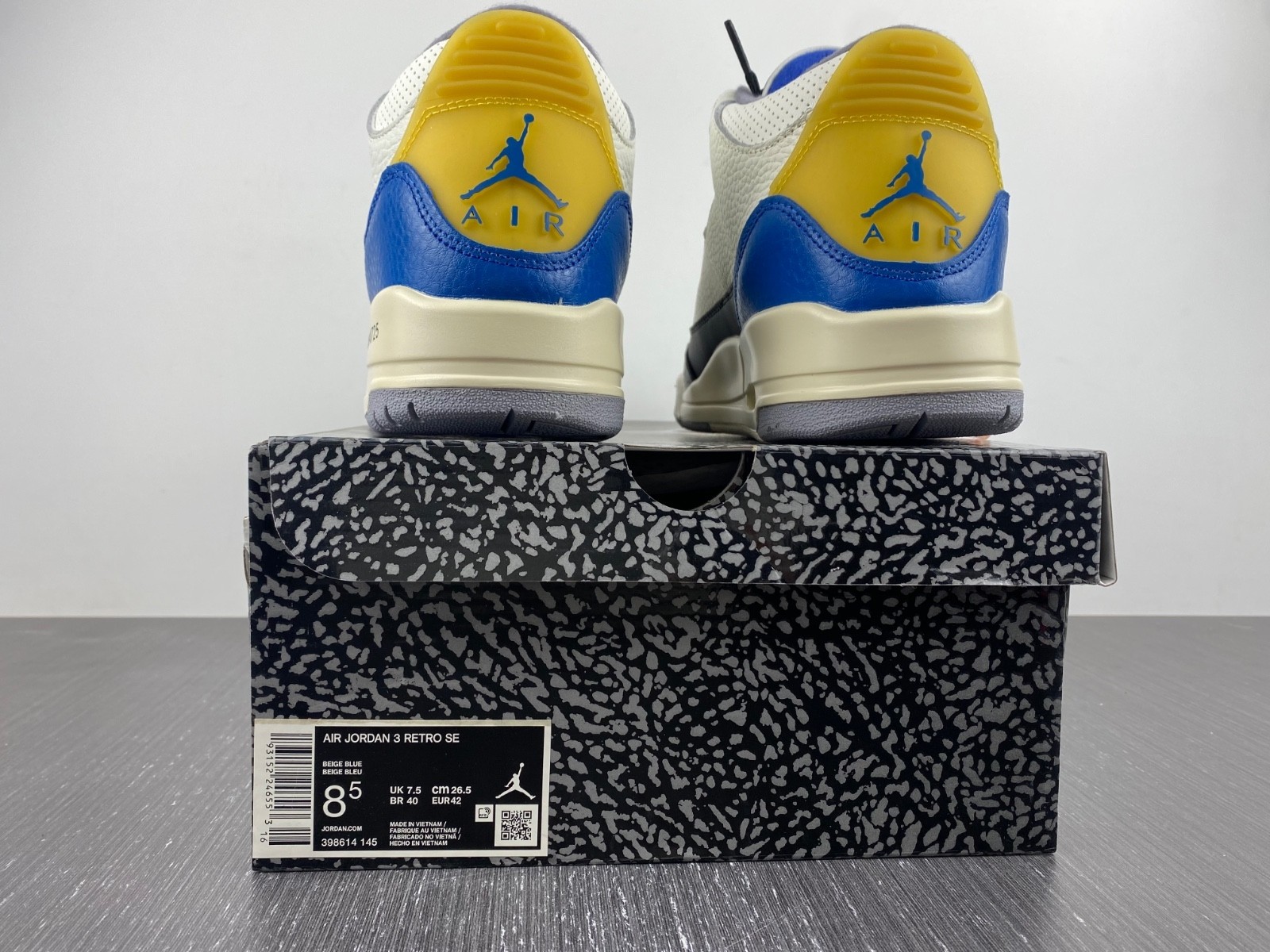 Air Jordan 3 Retro Racer Blue - 398614-145