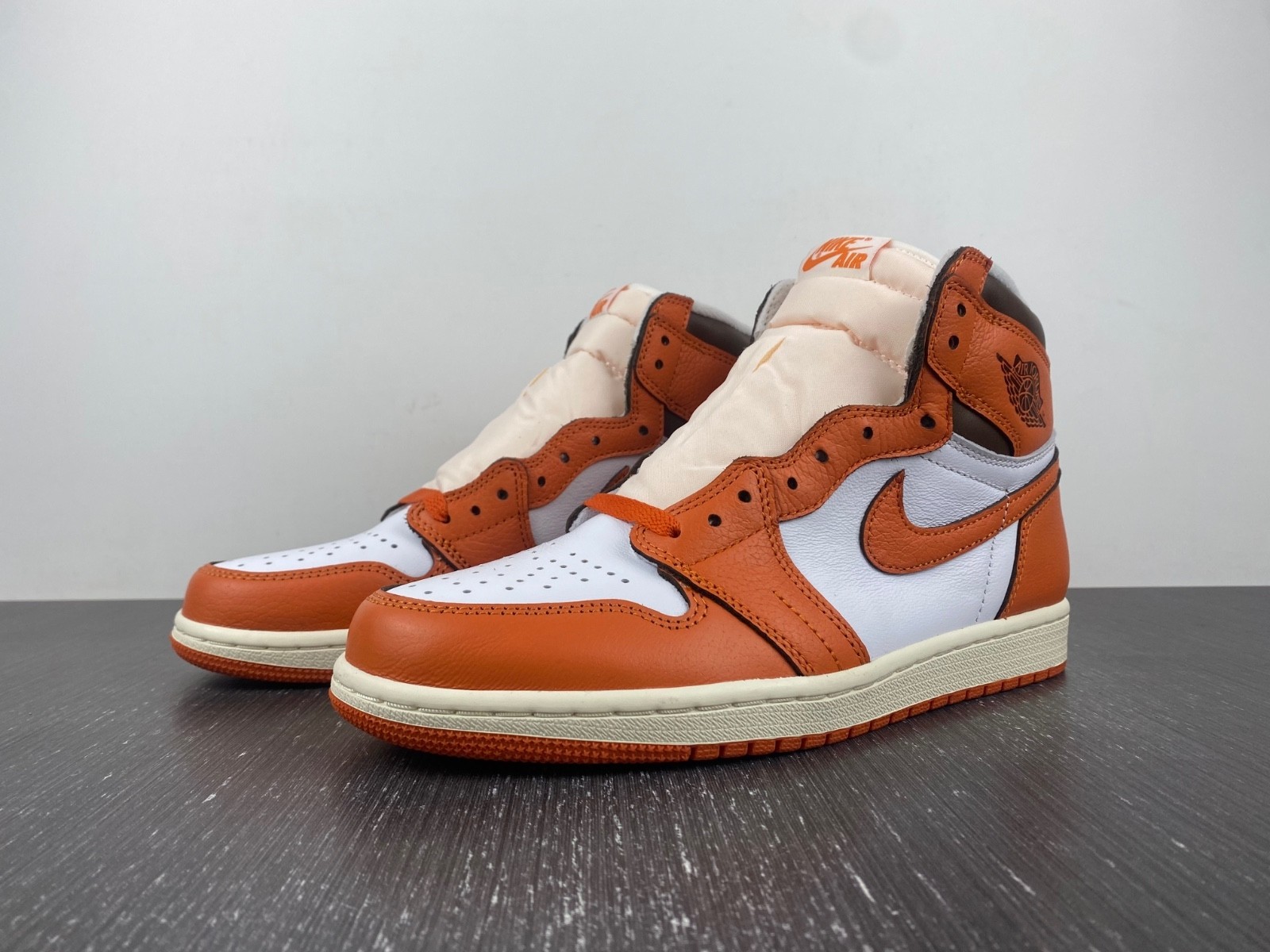 Air Jordan 1 Retro High OG Starfish (W) - DO9369-101