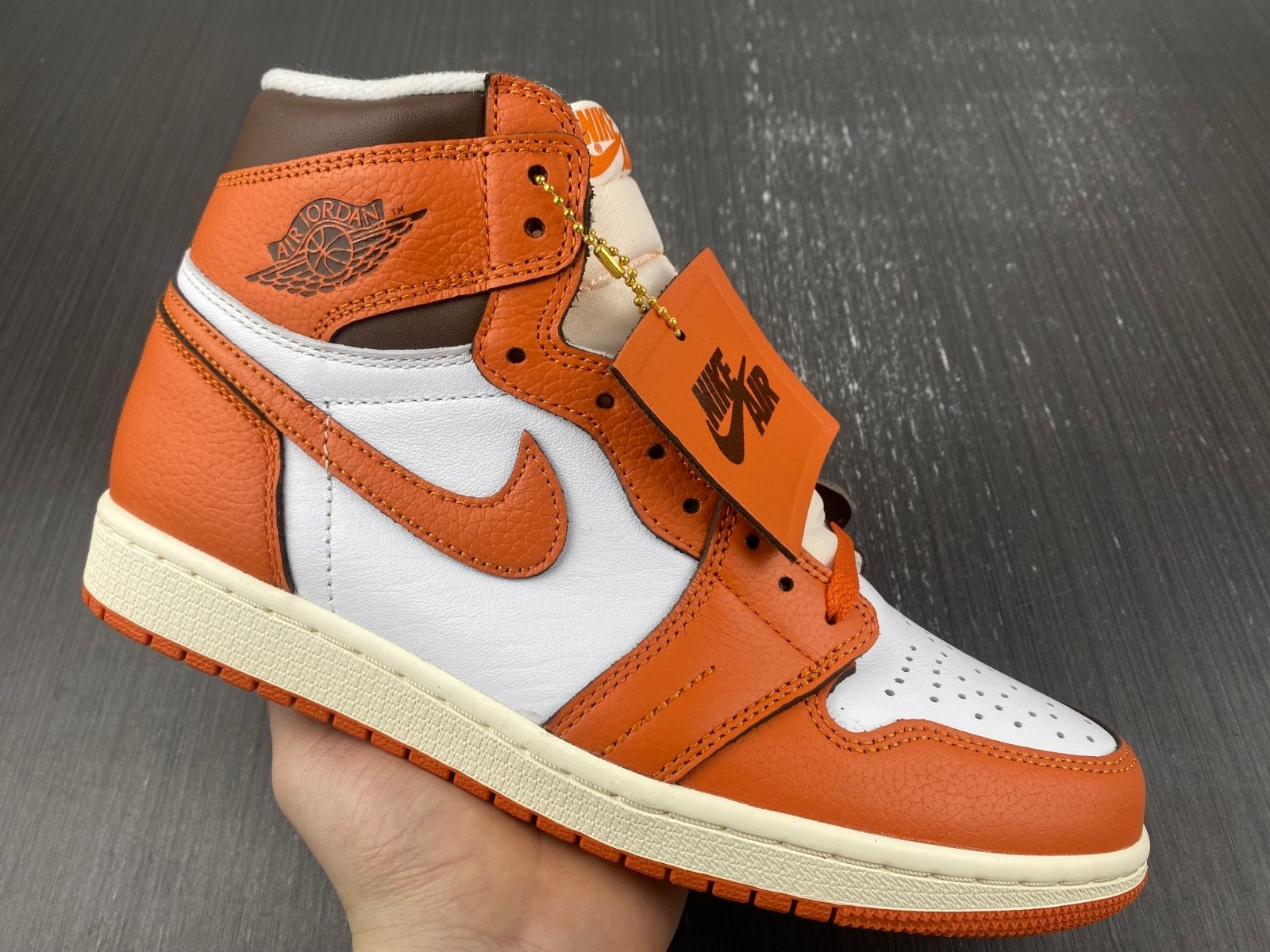 Air Jordan 1 Retro High OG Starfish (W) - DO9369-101