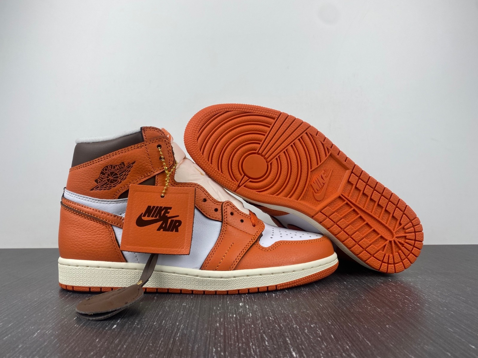 Air Jordan 1 Retro High OG Starfish (W) - DO9369-101