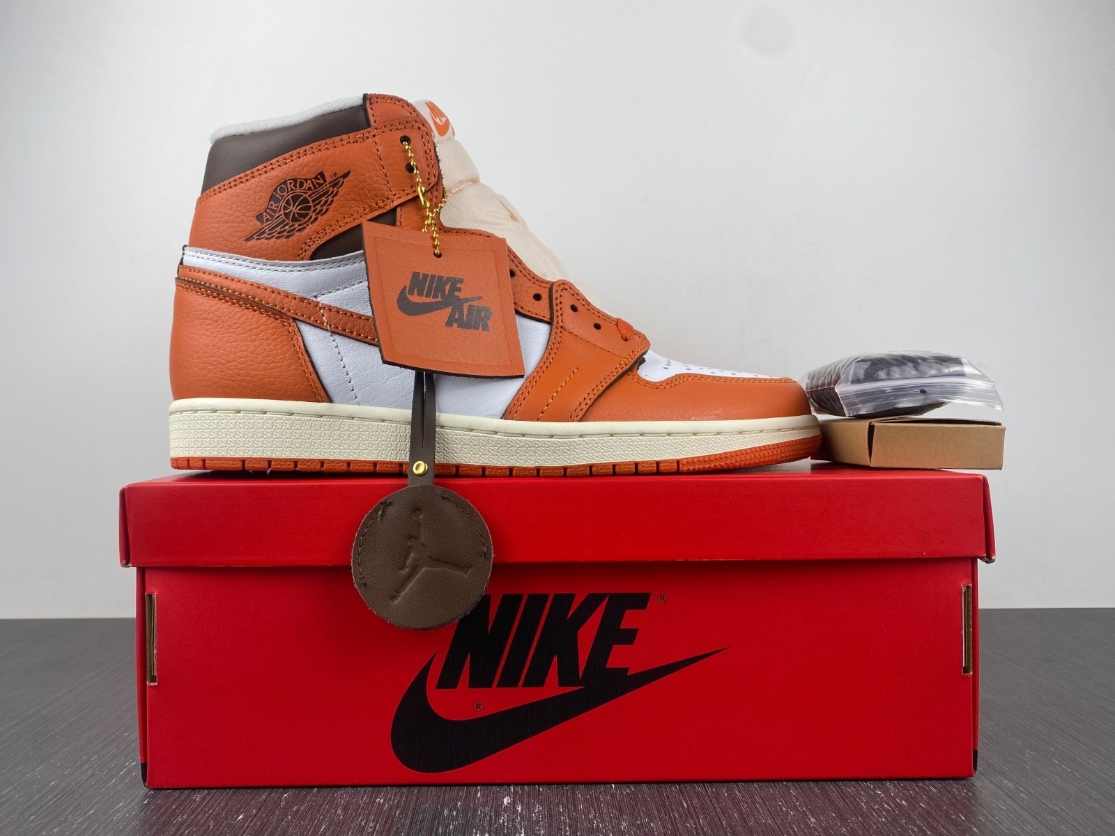 Air Jordan 1 Retro High OG Starfish (W) - DO9369-101