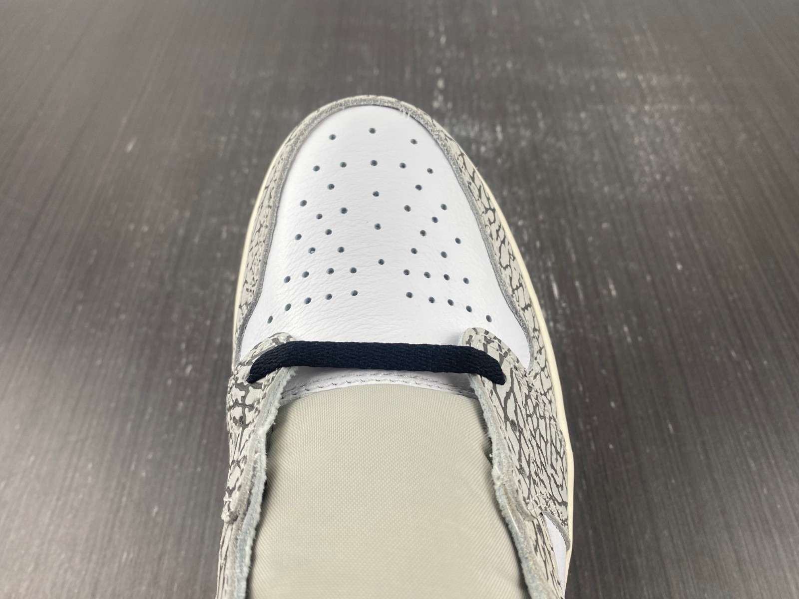 Air Jordan 1 Retro High OG White Cement - DZ5485-052