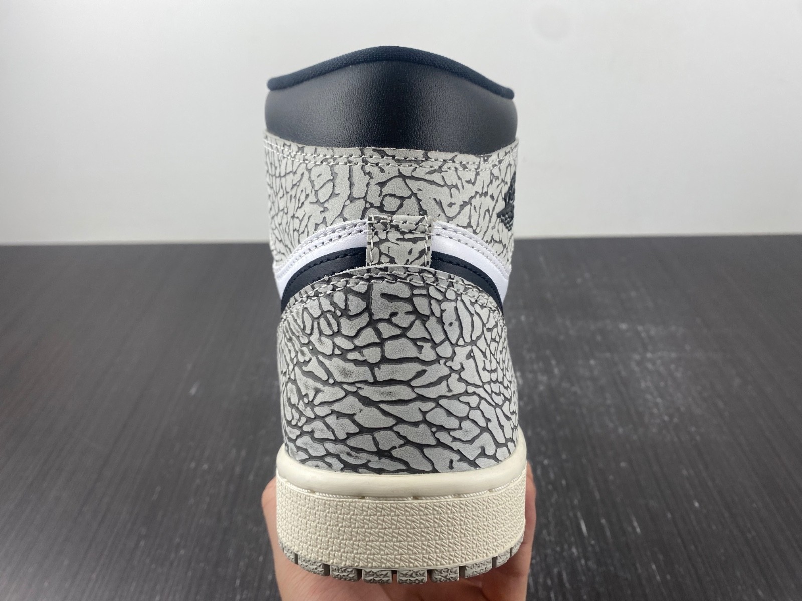 Air Jordan 1 Retro High OG White Cement - DZ5485-052