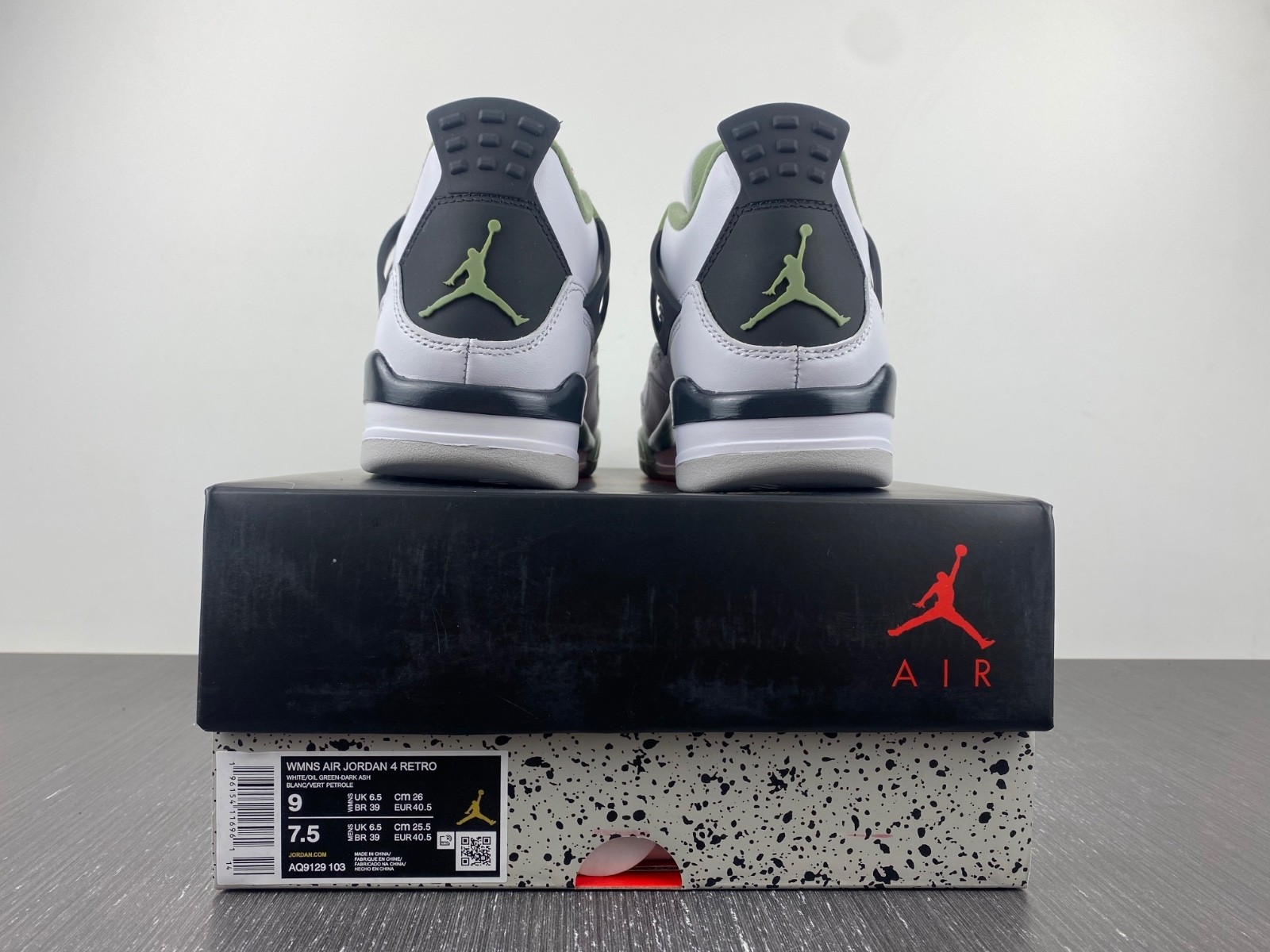 Air Jordan 4 Women