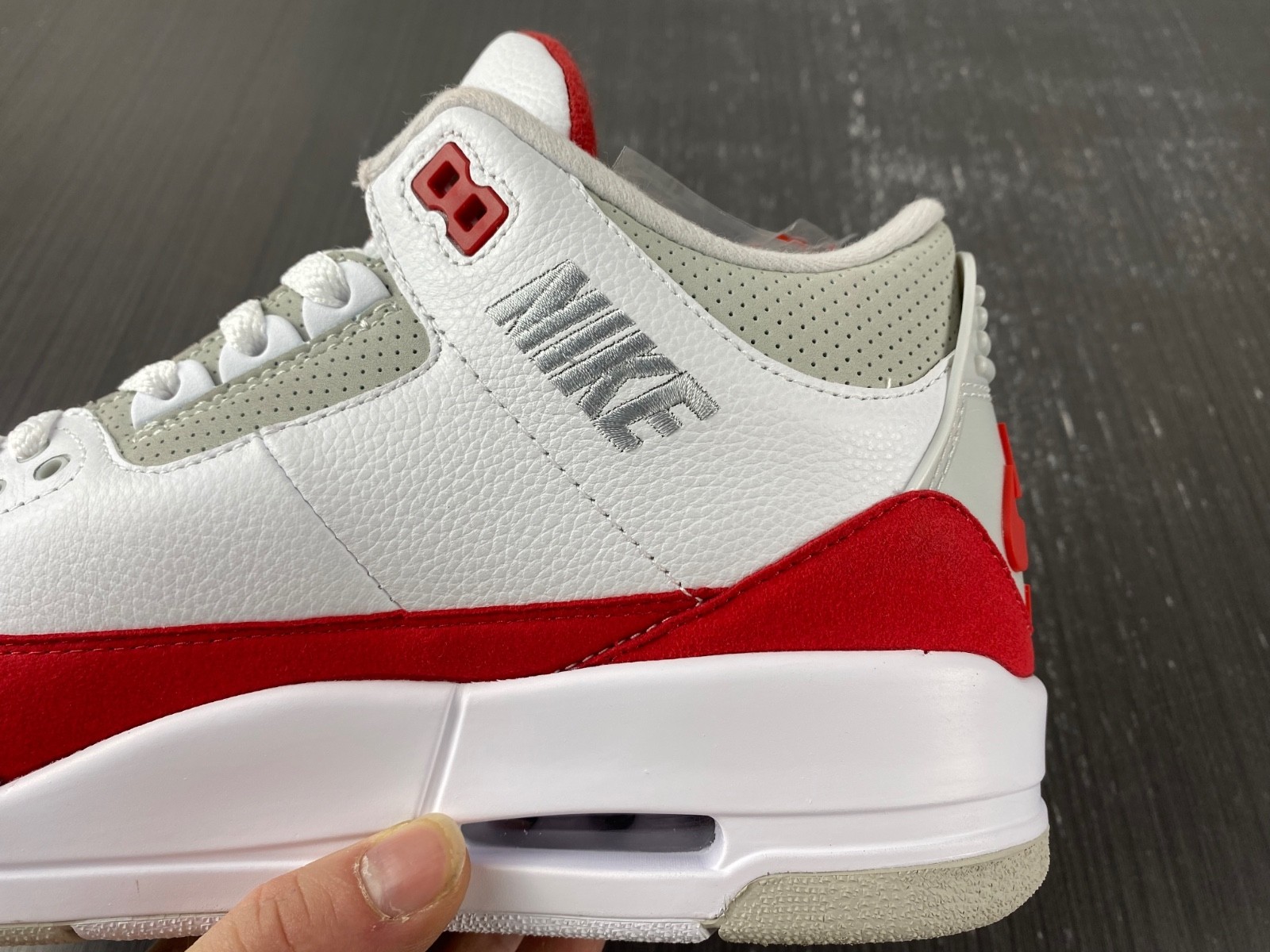 Air Jordan 3 Retro Tinker White University Red - CJ0939-100