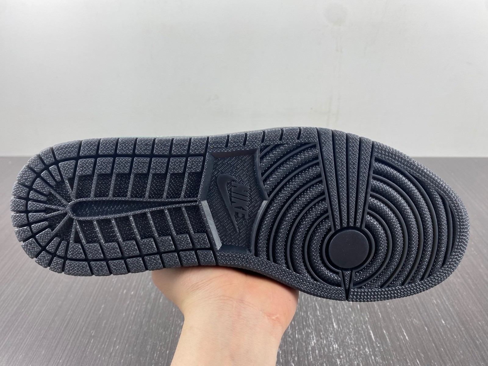 Travis Scott x Air Jordan 1 Low OG DM7866-311