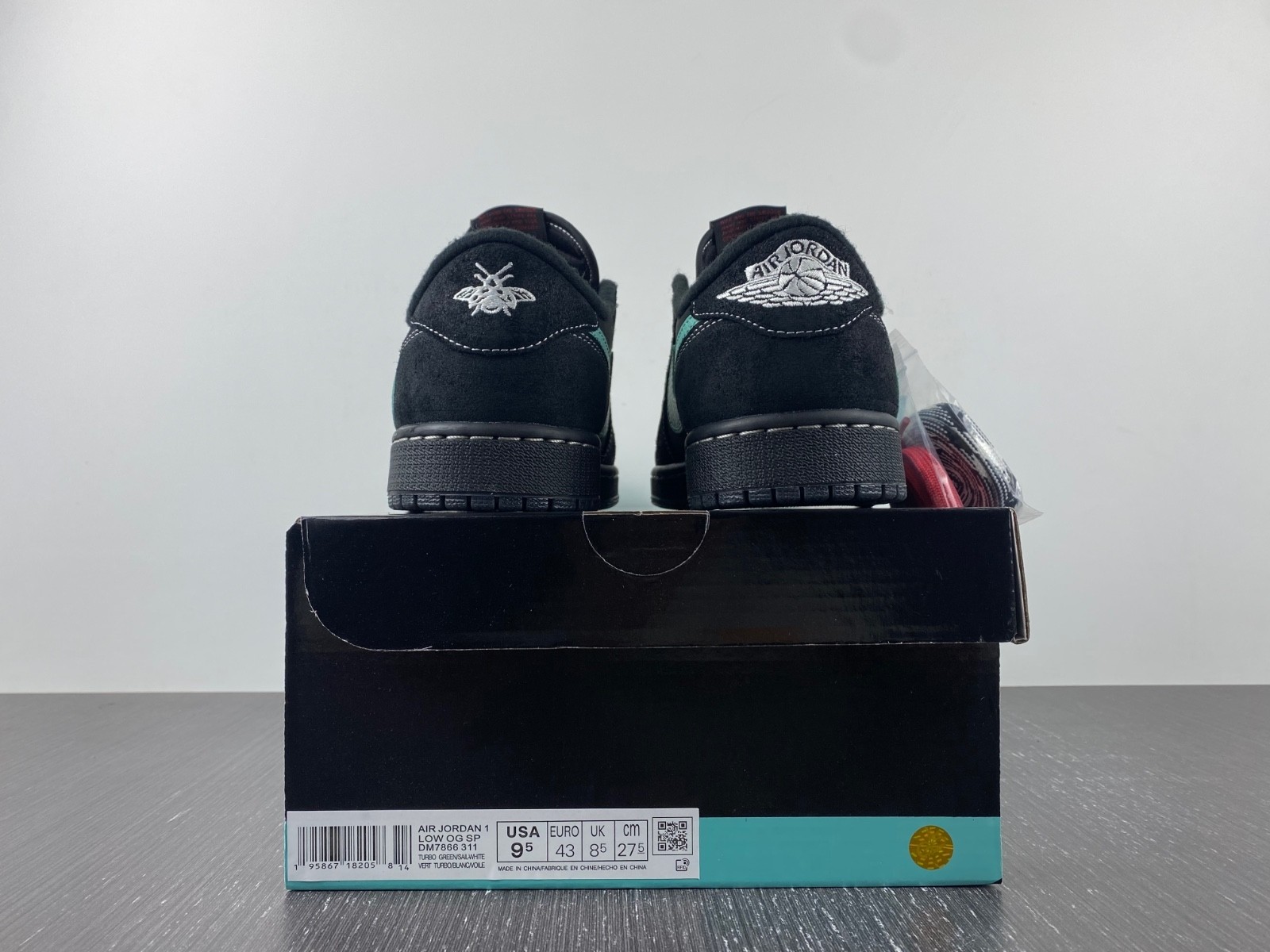Travis Scott x Air Jordan 1 Low OG DM7866-311