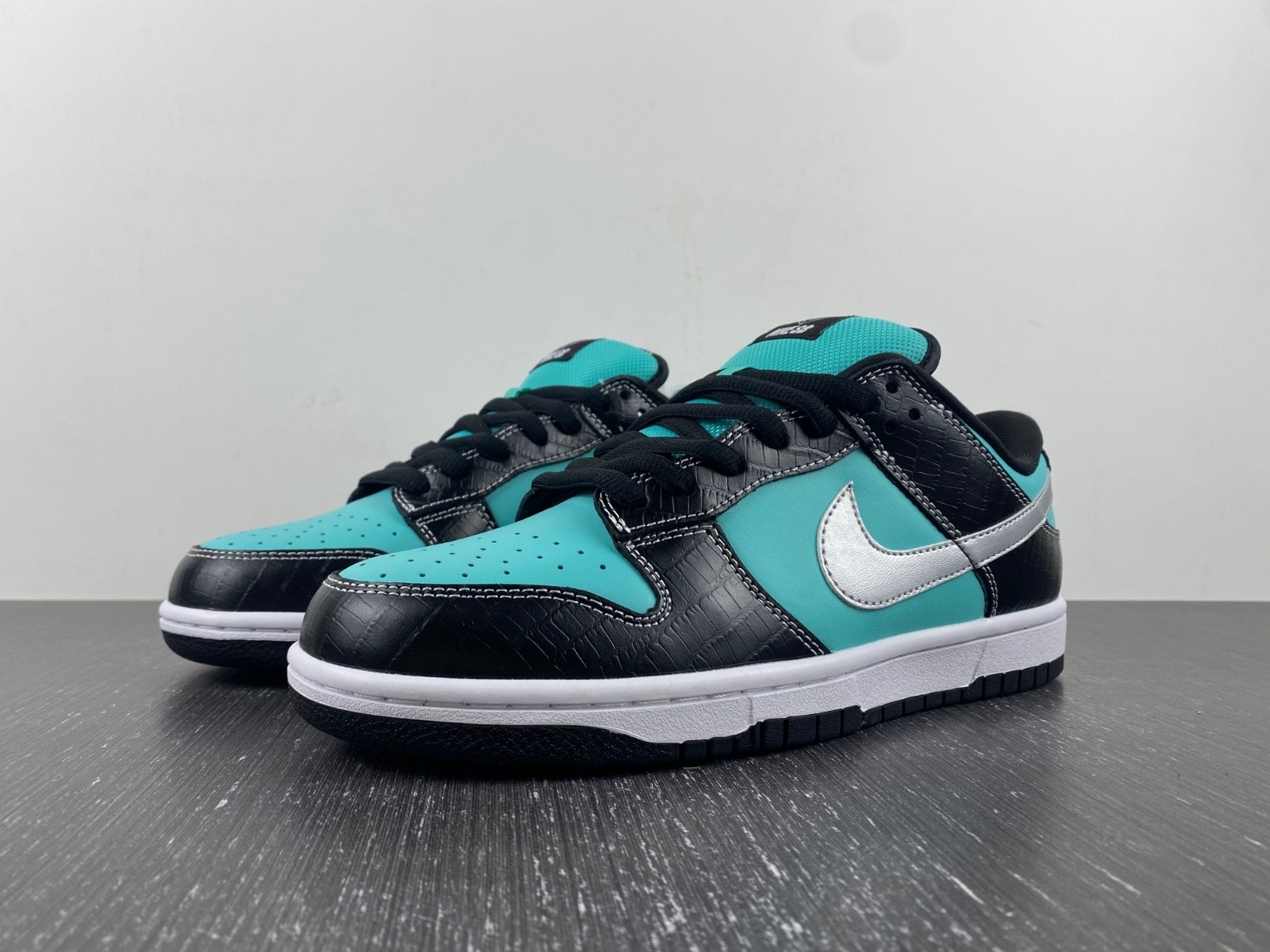 nike dunk sb Di*m*nd t*f*ny 304292-402