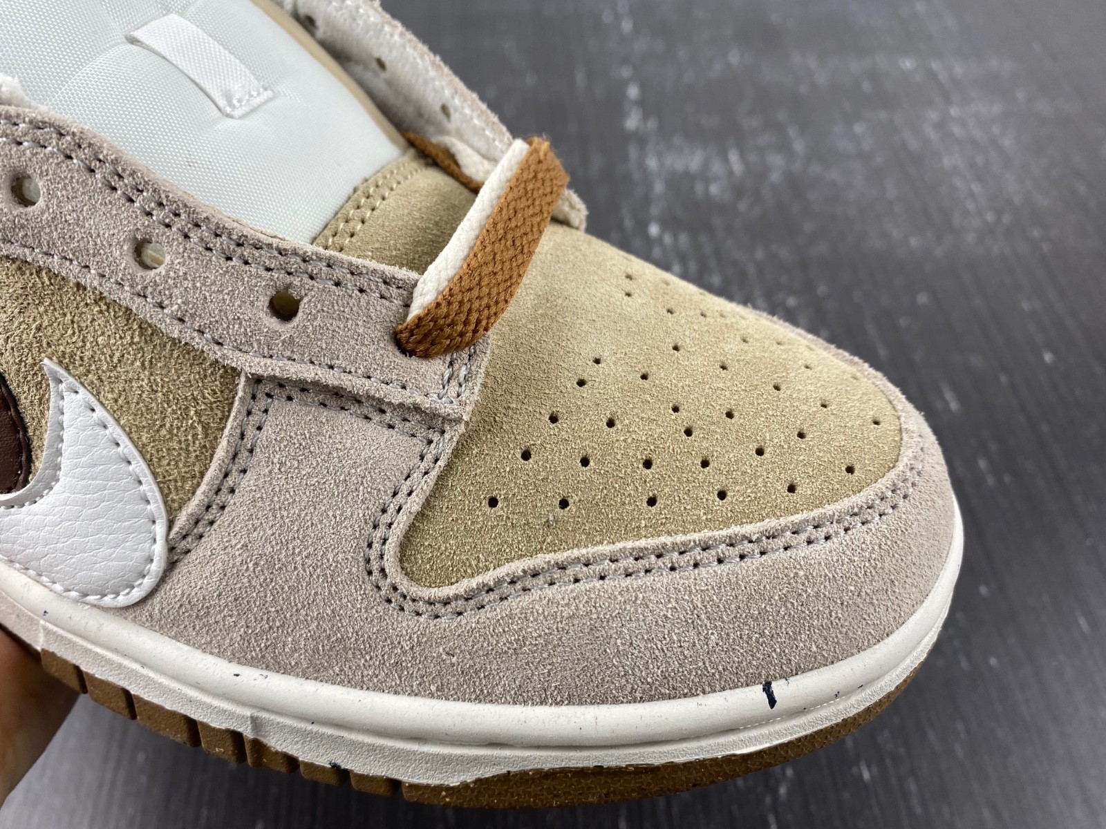Nike Dunk Low Double Swoosh 85 DO9457-100-1