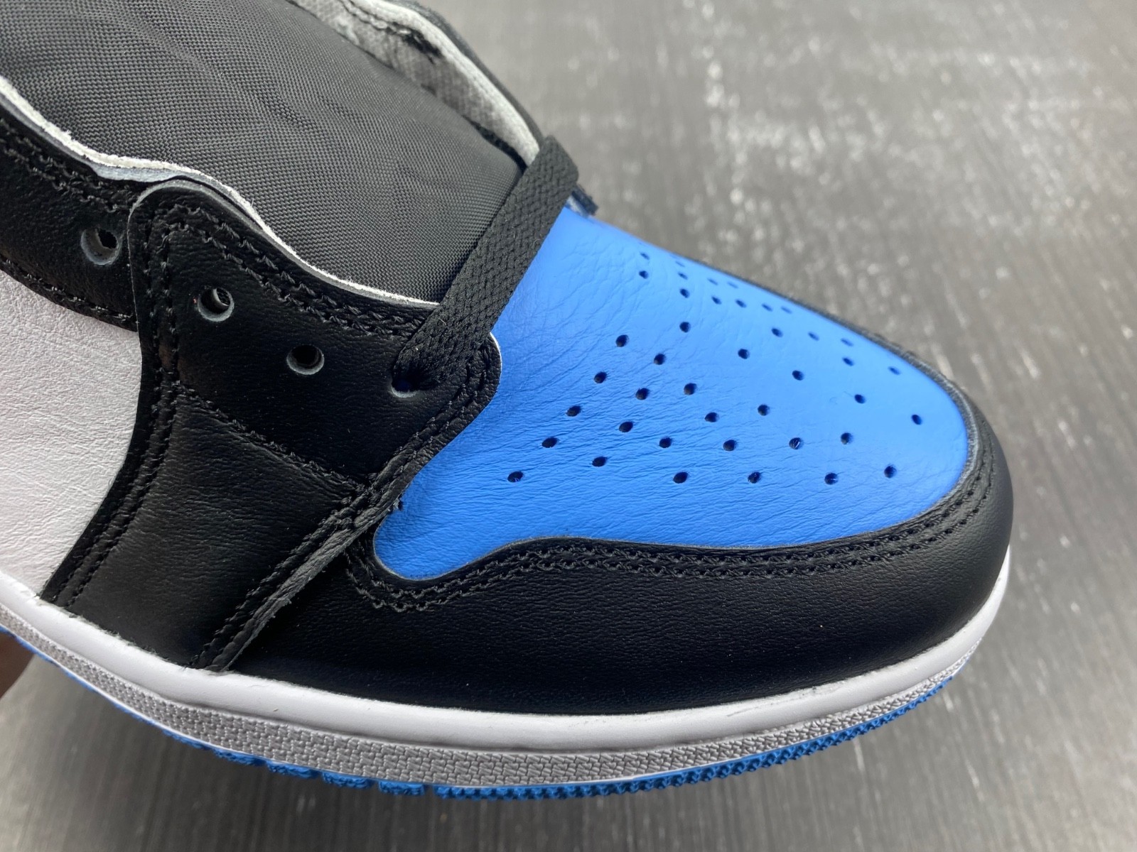 Air Jordan 1 High