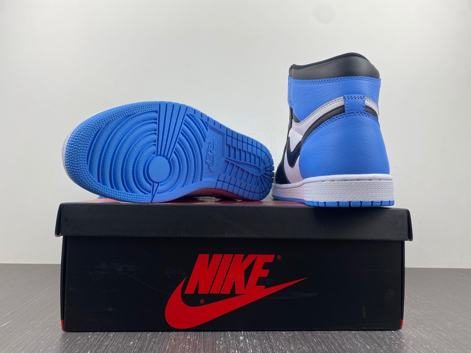 Air Jordan 1 High