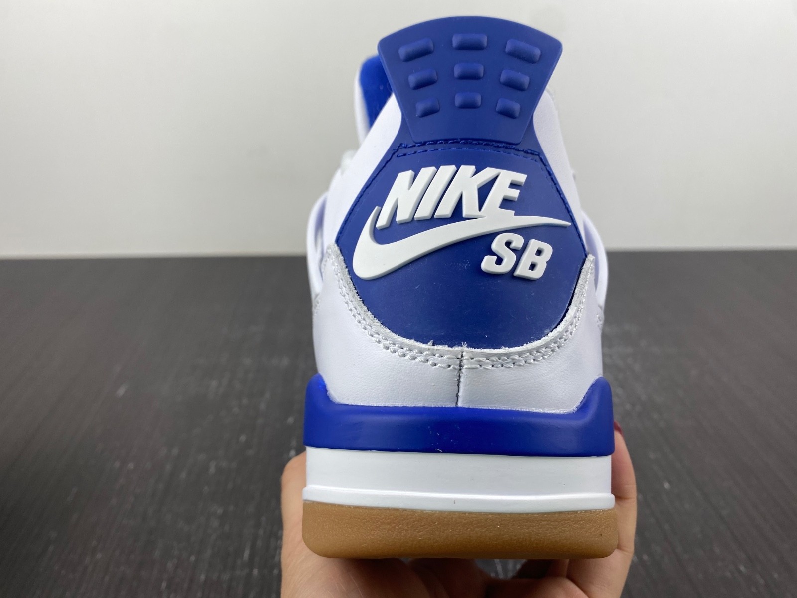 Nike Air Jordan 4 Retro DR5415-140