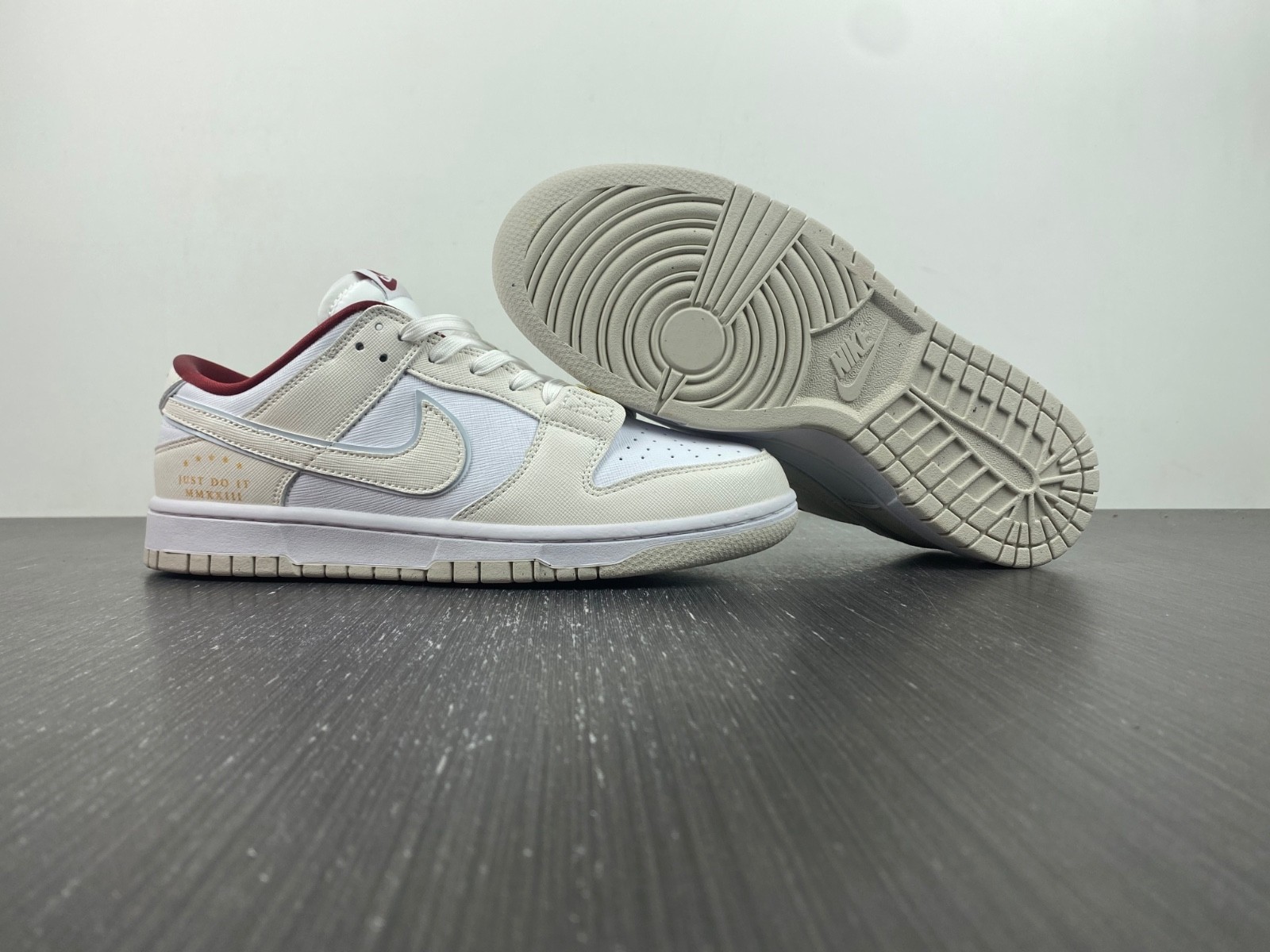 Nike Dunk Low "Just Do It" DV1160-100