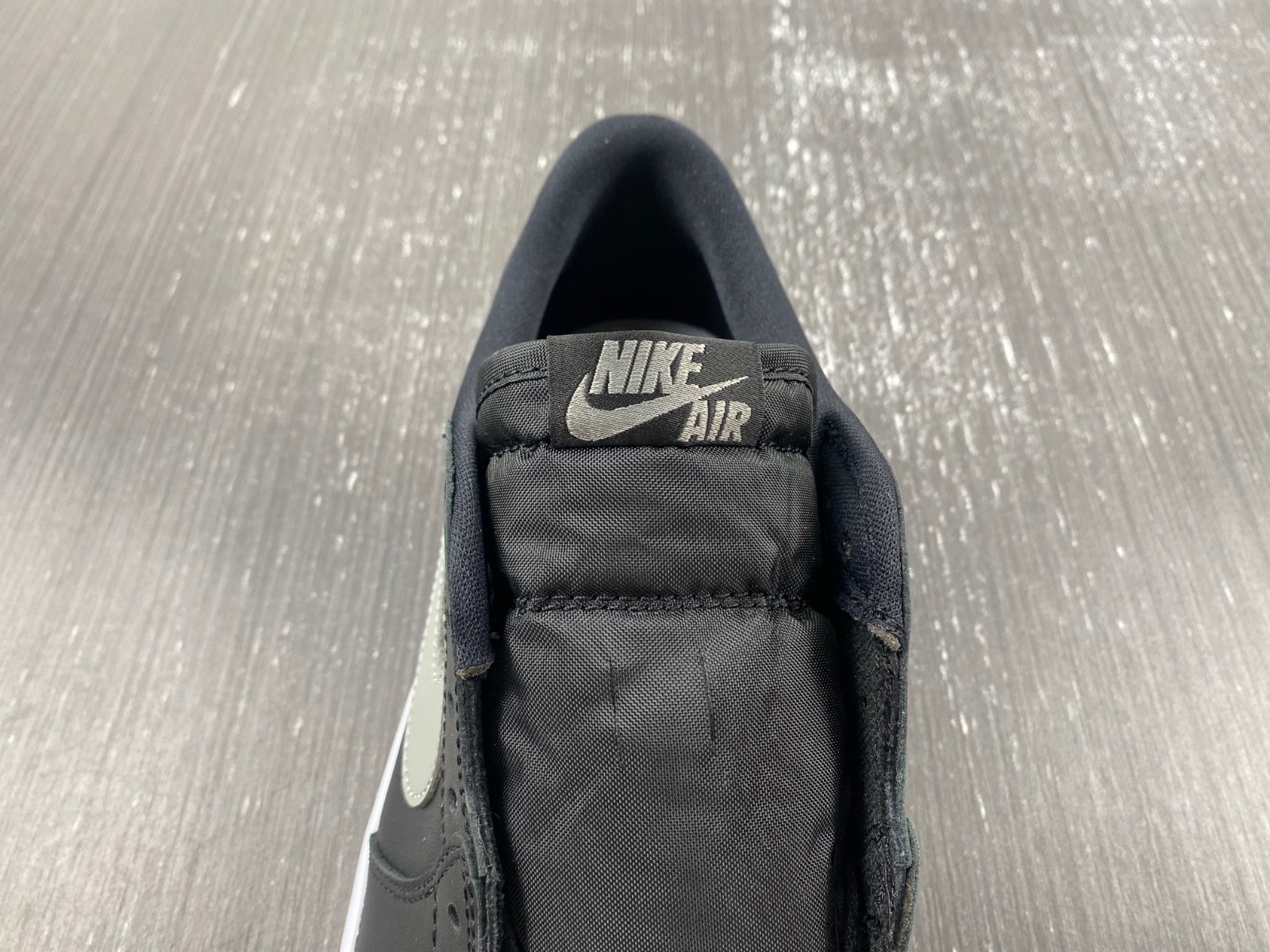 Air Jordan 1 Retro Low Shadow - 705329-003